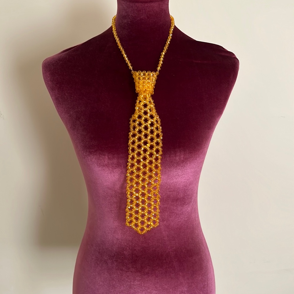 Sparkle Beas tie